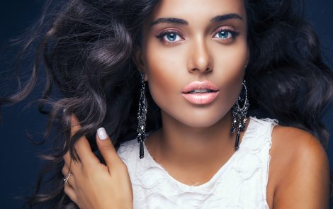 El crecimiento en el mercado de maquillajes y esmaltes de uñas en Colombia