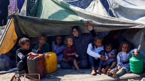 Devastating Conditions within northern Gaza while Military Tanks Continue Operations